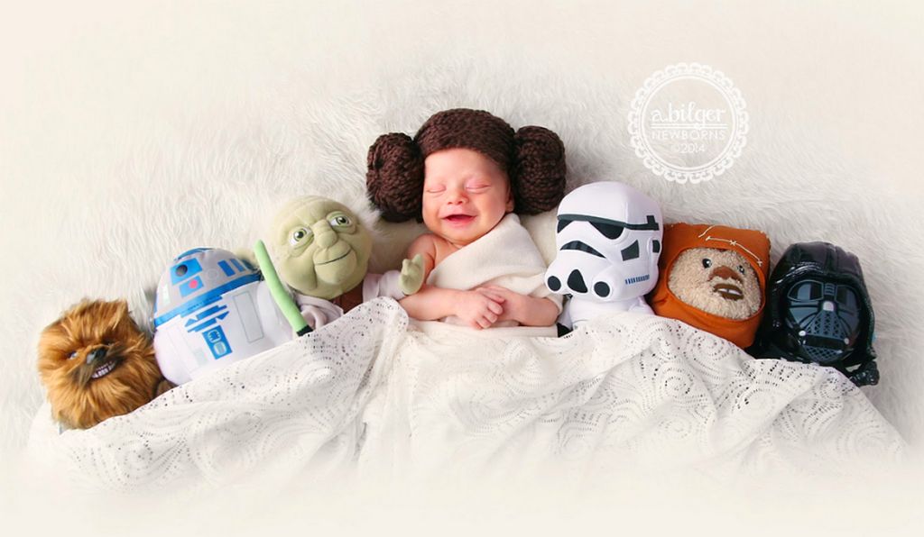 Bébés déguisée en personnage de films et super héros