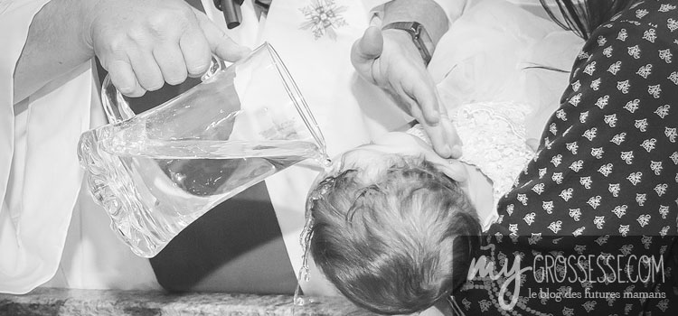 Bijoux de baptême : traditionnellement, les enfants sont baptisés durant leur première année de vie...